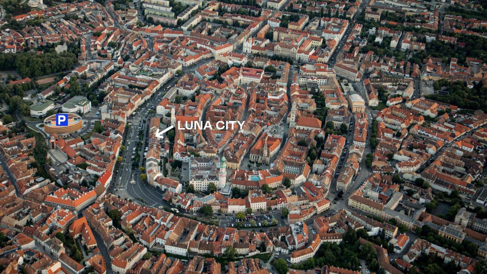 Апартаменти Luna City Apartman Шопрон Екстер'єр фото